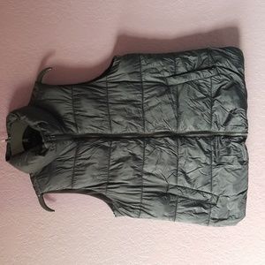 Old Navy Puffer Vest